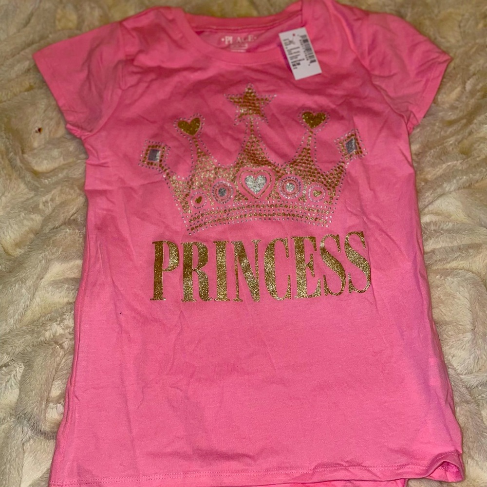 Crowned Pink 👑 princess 👸🏻 T-Shirt $7 Mix w/other✨ $7 items✨ 3/$15 &💎5/$20